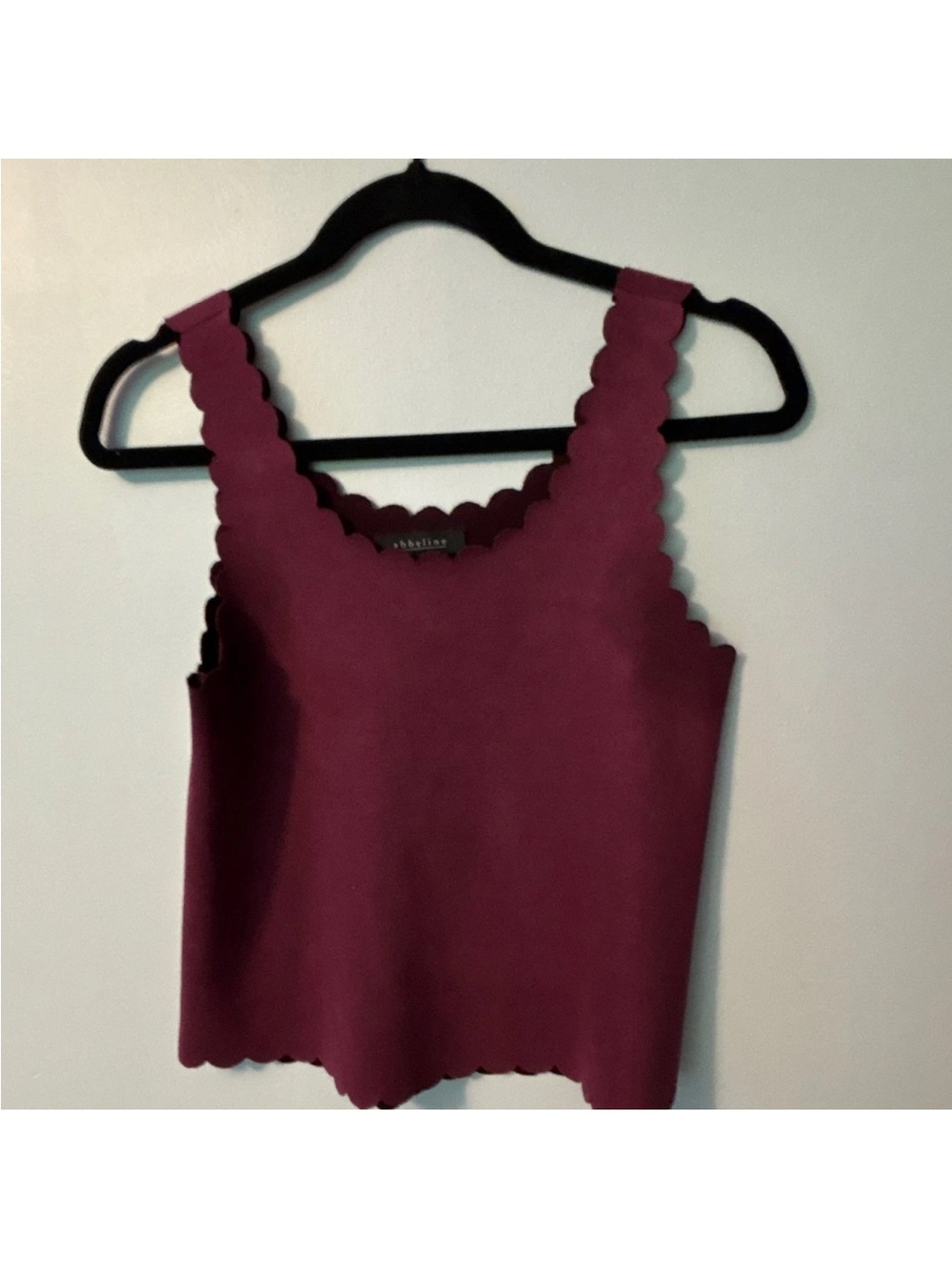 Abbeline Scalloped Edge Tank Top in Wine
